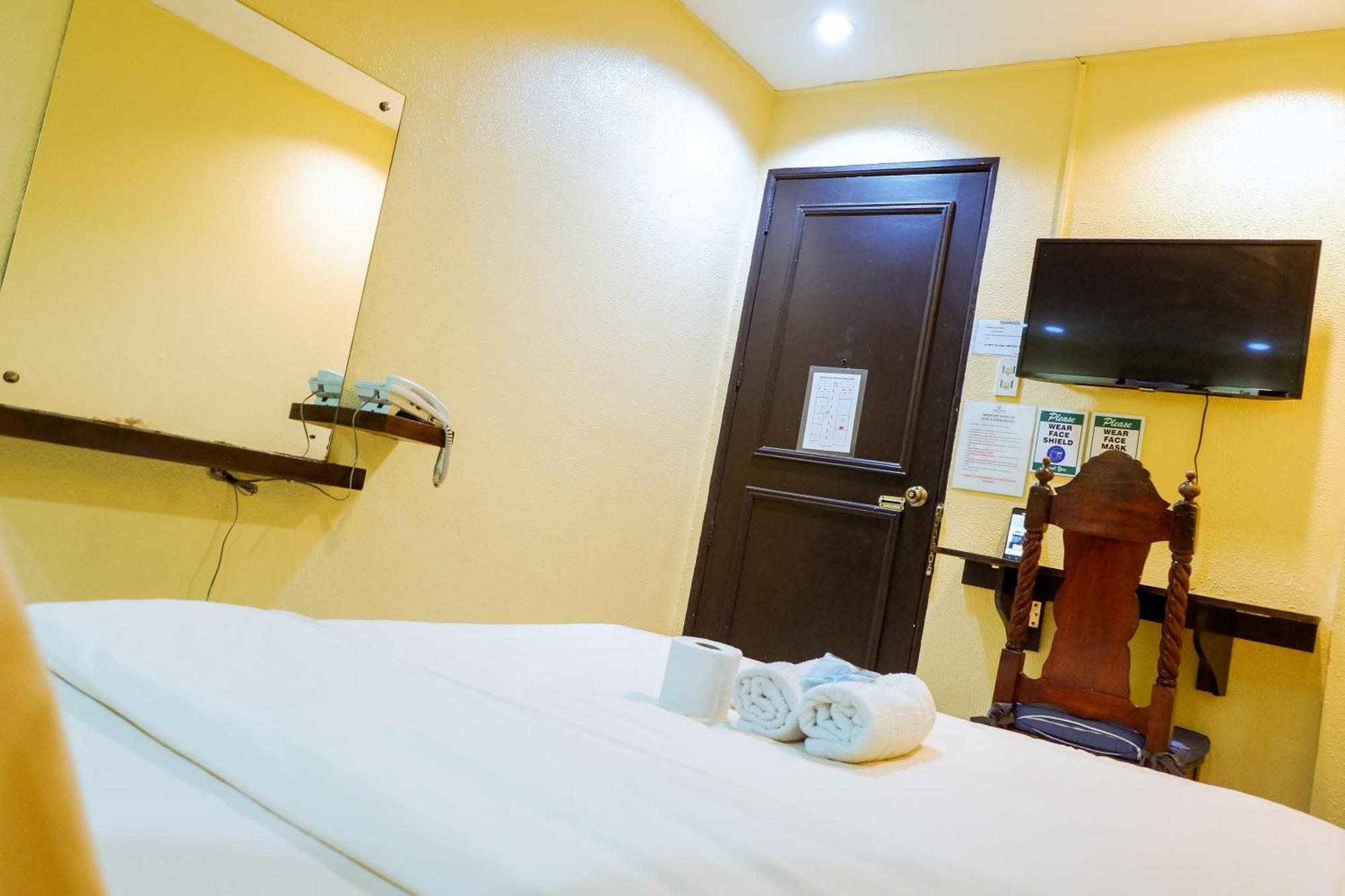 Hotel Juliano Manila Luaran gambar