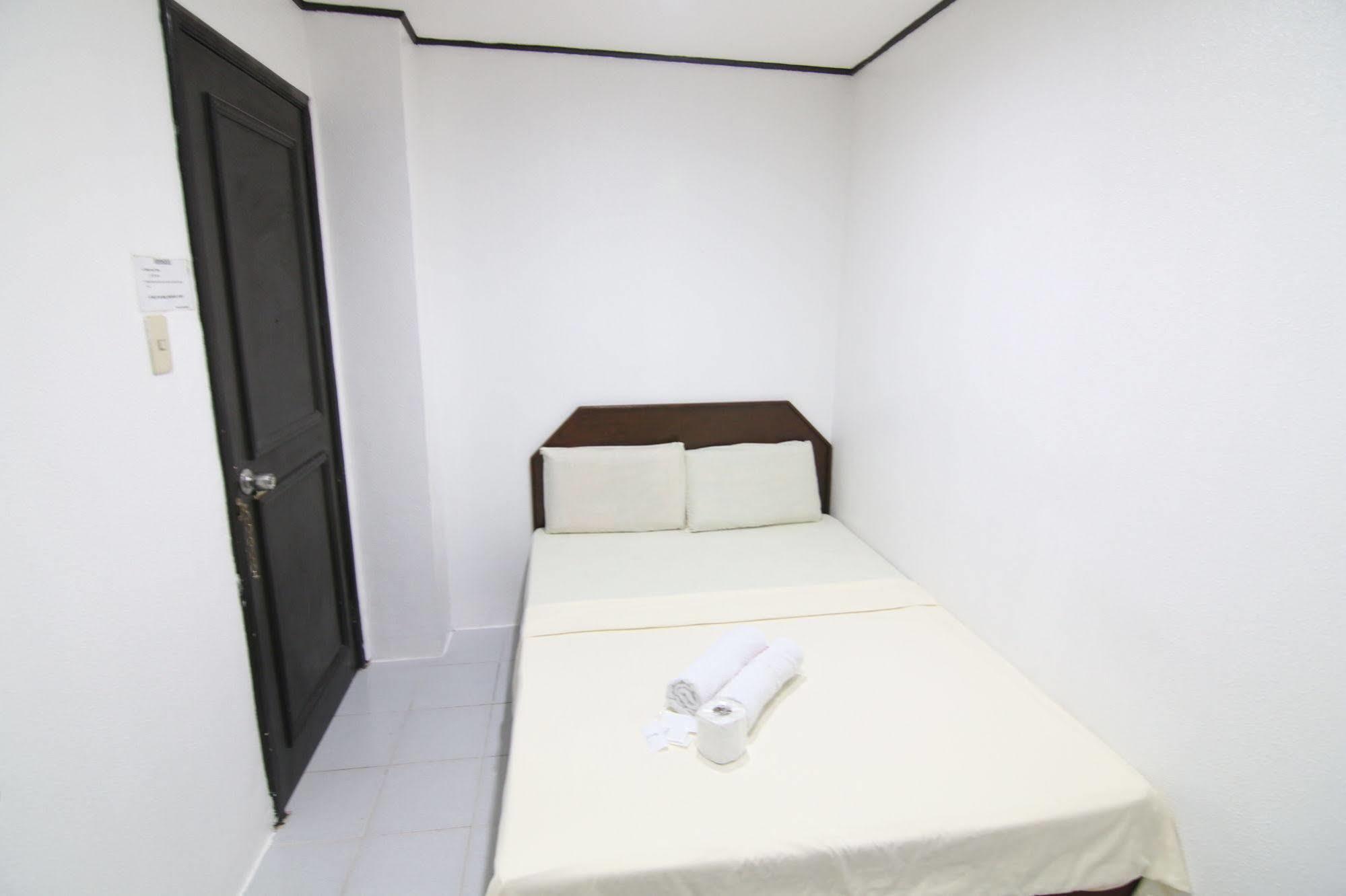 Hotel Juliano Manila Luaran gambar